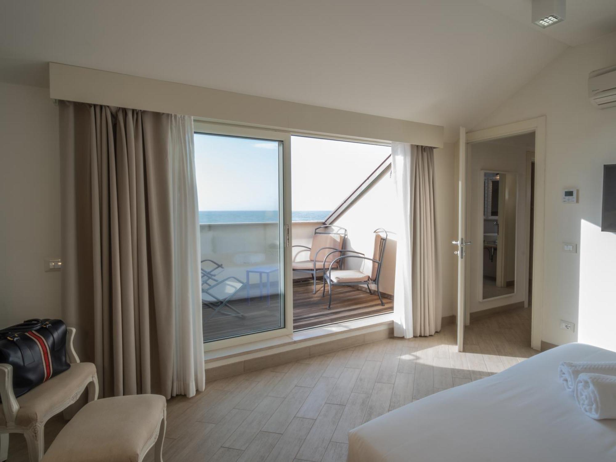 Hotel San Pietro Palace Finale Ligure Zewnętrze zdjęcie