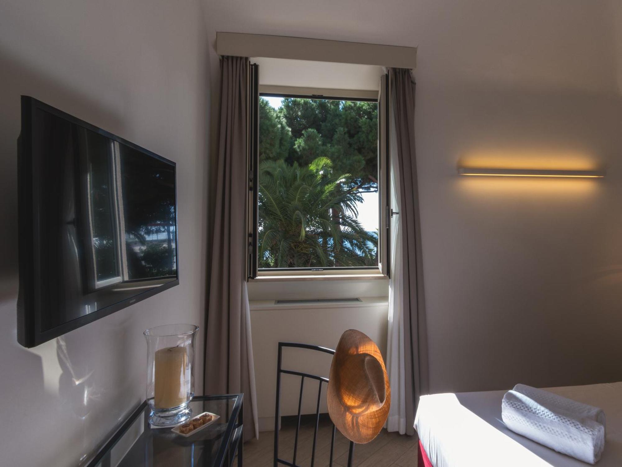 Hotel San Pietro Palace Finale Ligure Zewnętrze zdjęcie